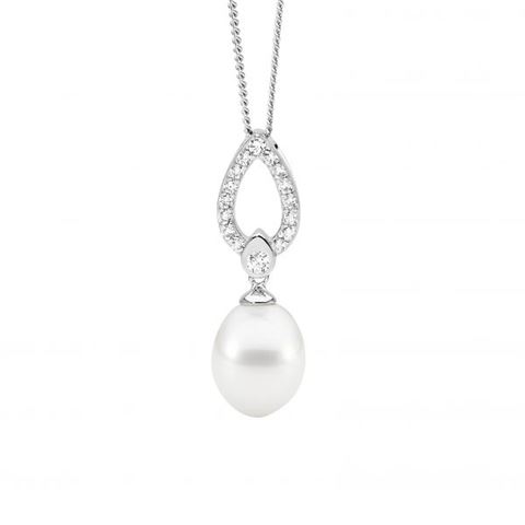 Pearl Pendant *9060